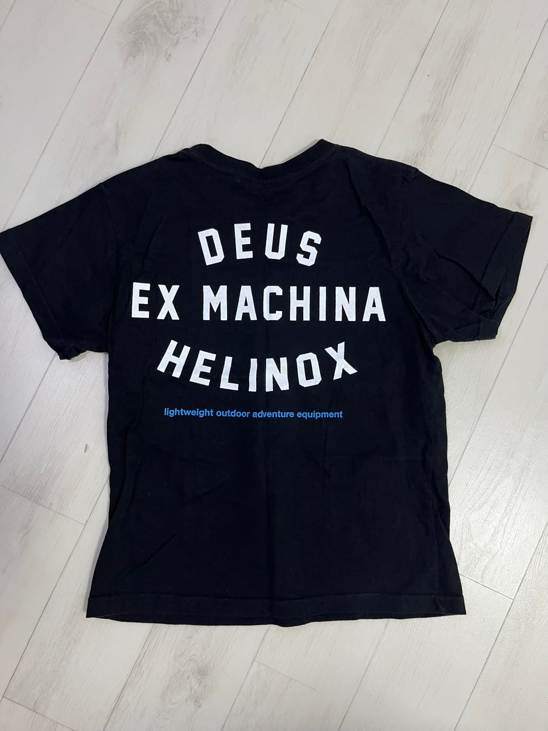 (W) Helinox x Deus Ex Machina T-Shirt  상품이미지3