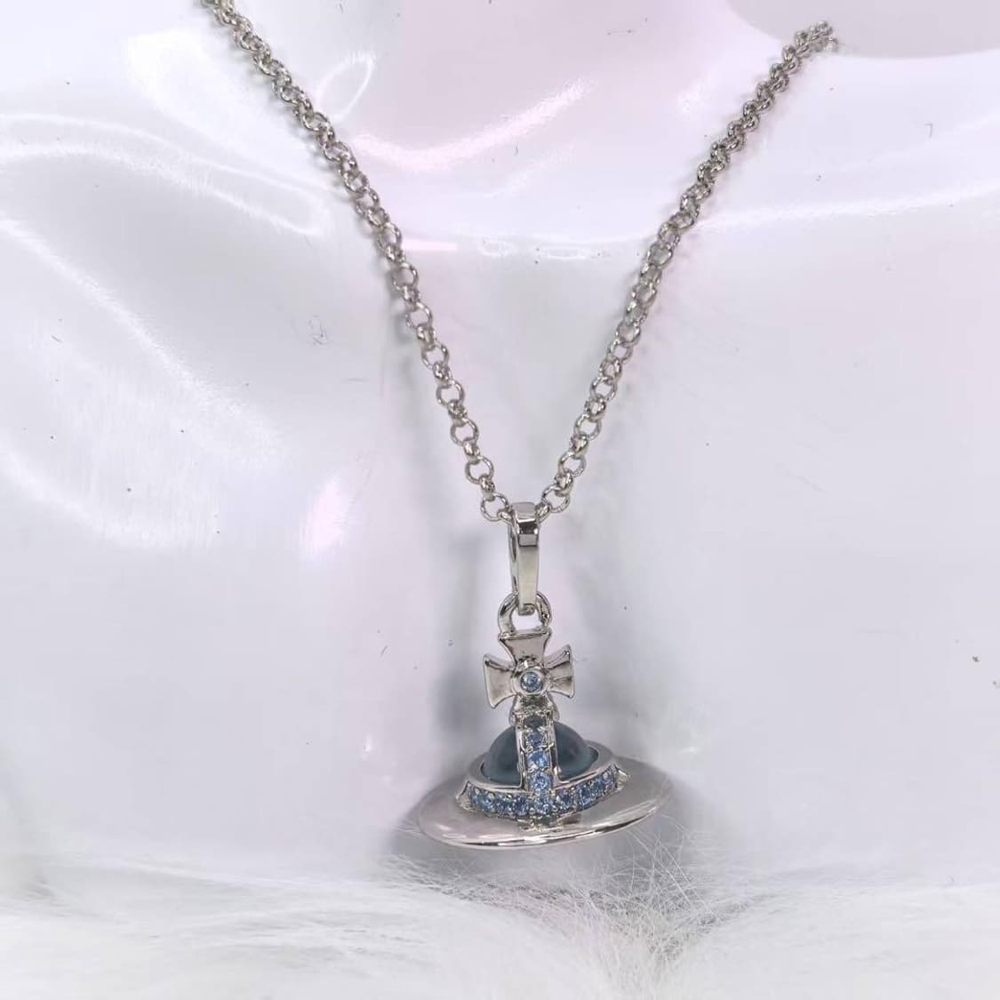 vivienne westwood orbit 목걸이 상품이미지1