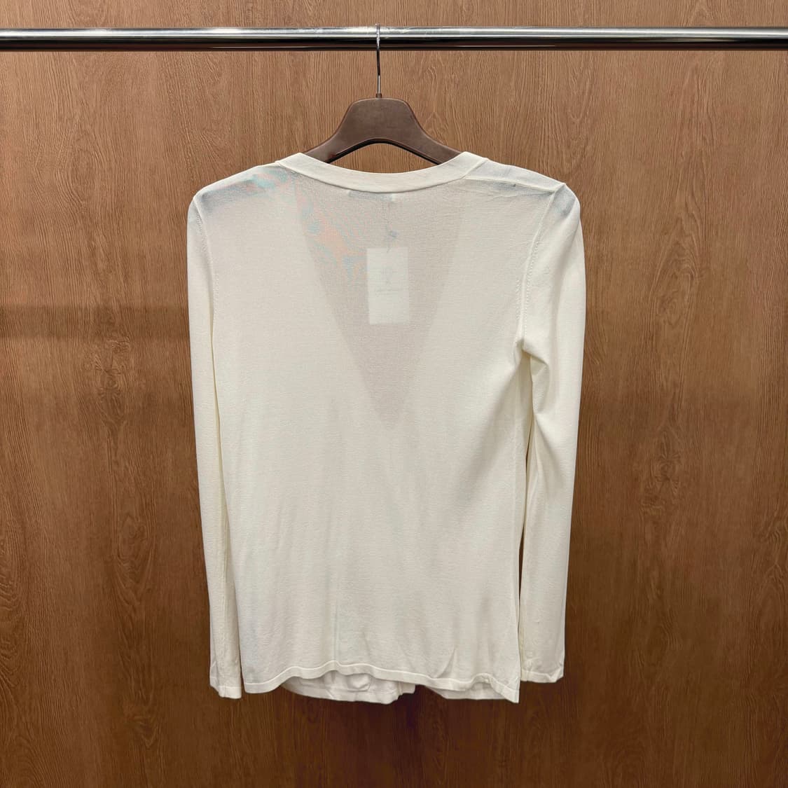 막스마라 브이넥 긴팔 니트 가디건 무지 디테일 루즈핏 아이보리 상품이미지3