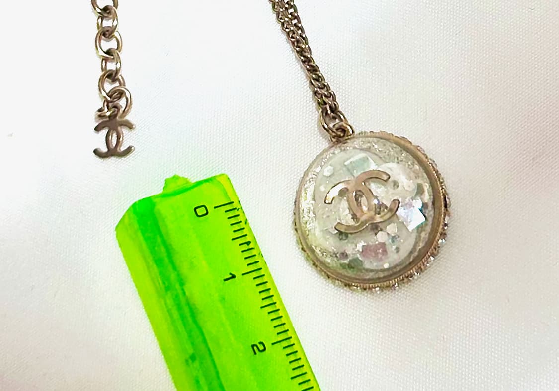 샤넬 유리돔 글리터 펜던트 목걸이 상품이미지3