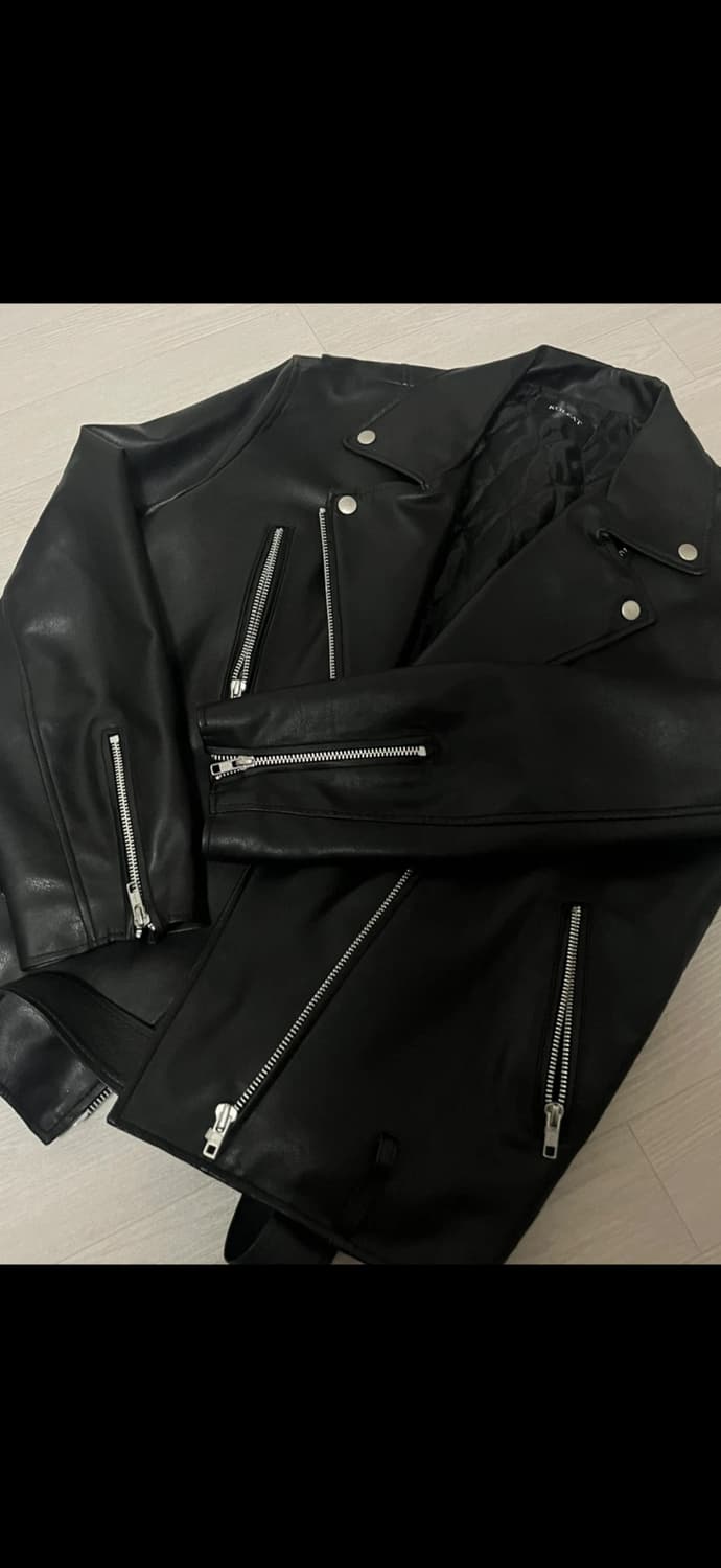 콜릿 여성 라이더 자켓 한번 착용 / 상태 최상 상품이미지1