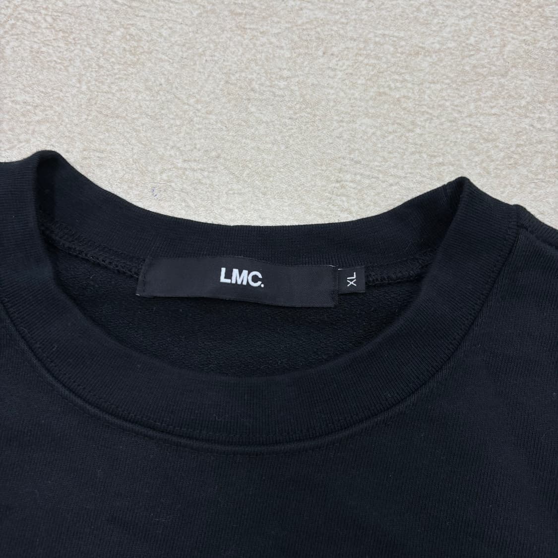 Lmc 빅스펠아웃 블랙 맨투맨 상품이미지3