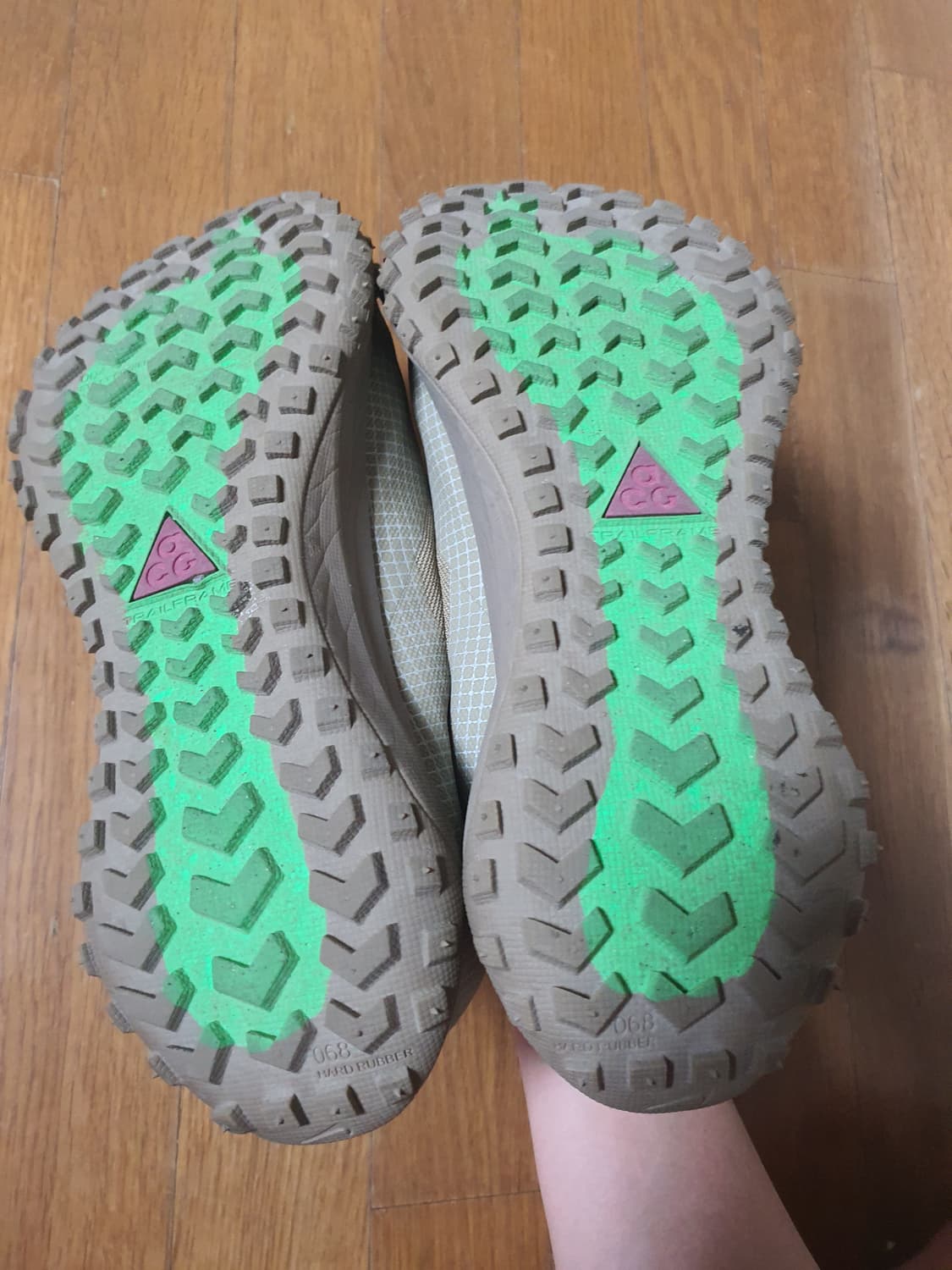 상태최상 나이키 ACG 마운틴 플라이 고어텍스 카키 265 상품이미지5