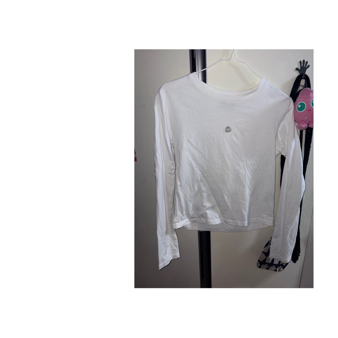 코이세이오 심볼 로고 롱슬리브 화이트 상품이미지1