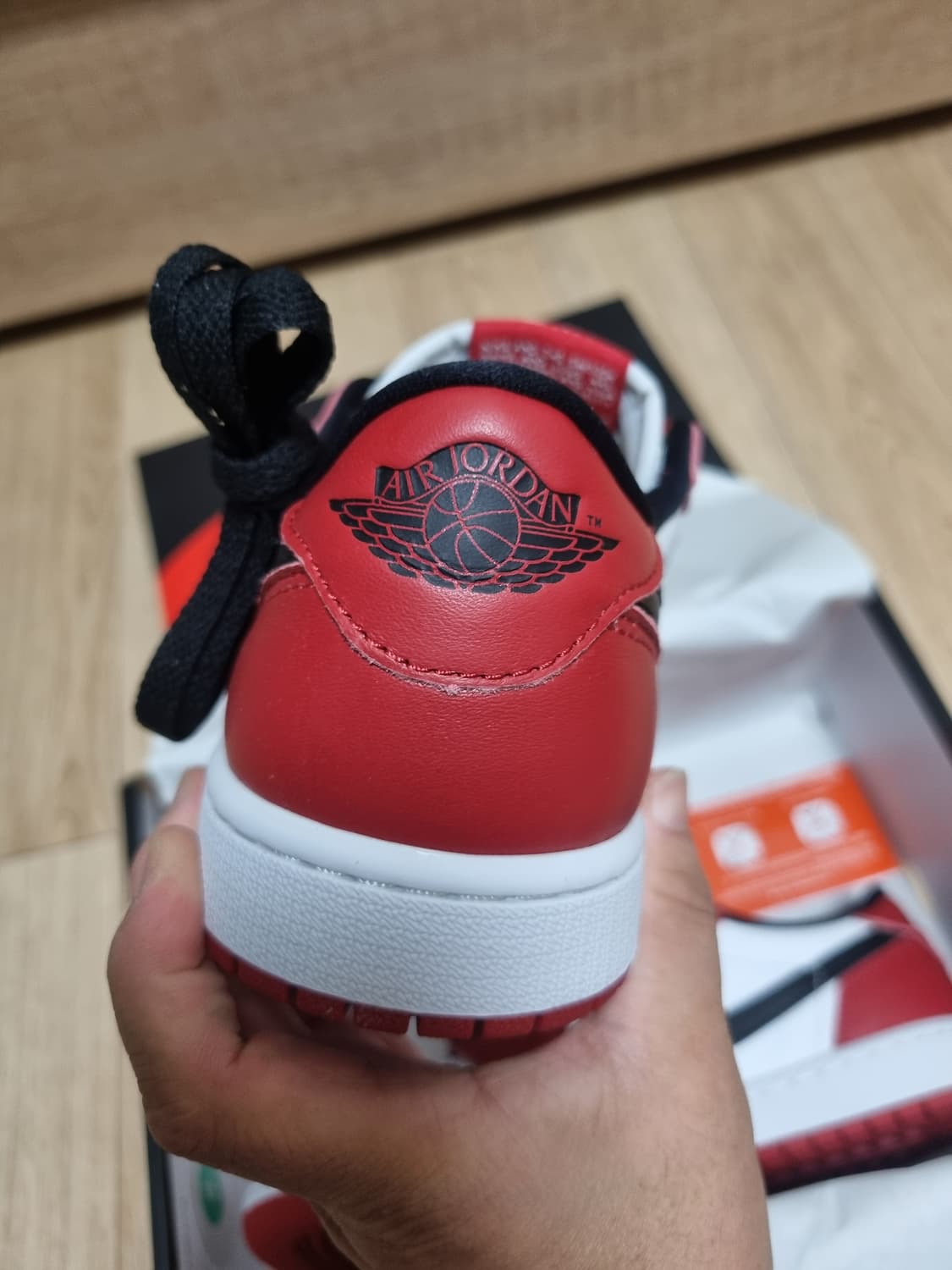 나이키 조던1 레트로 로우 OG 시카고
245 상품이미지4