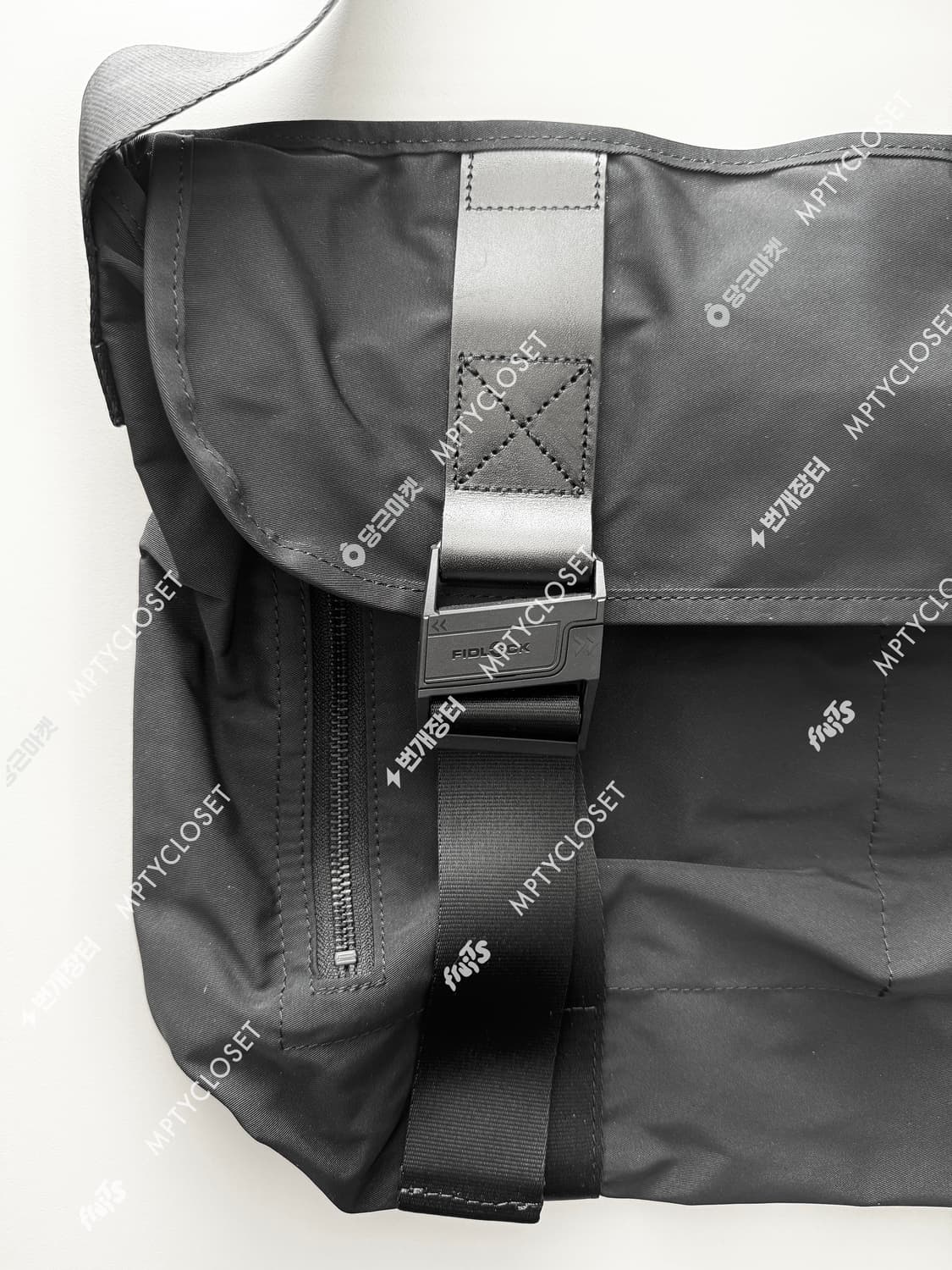 아미아칼바 개버딘 메신저백 (M) 상품이미지4