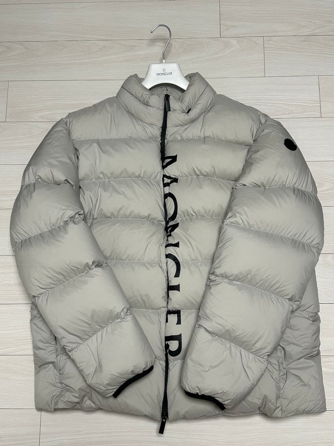 몽클레어 디엥 쇼트 다운 패딩 22fw 7(110) 국내판 상품이미지5