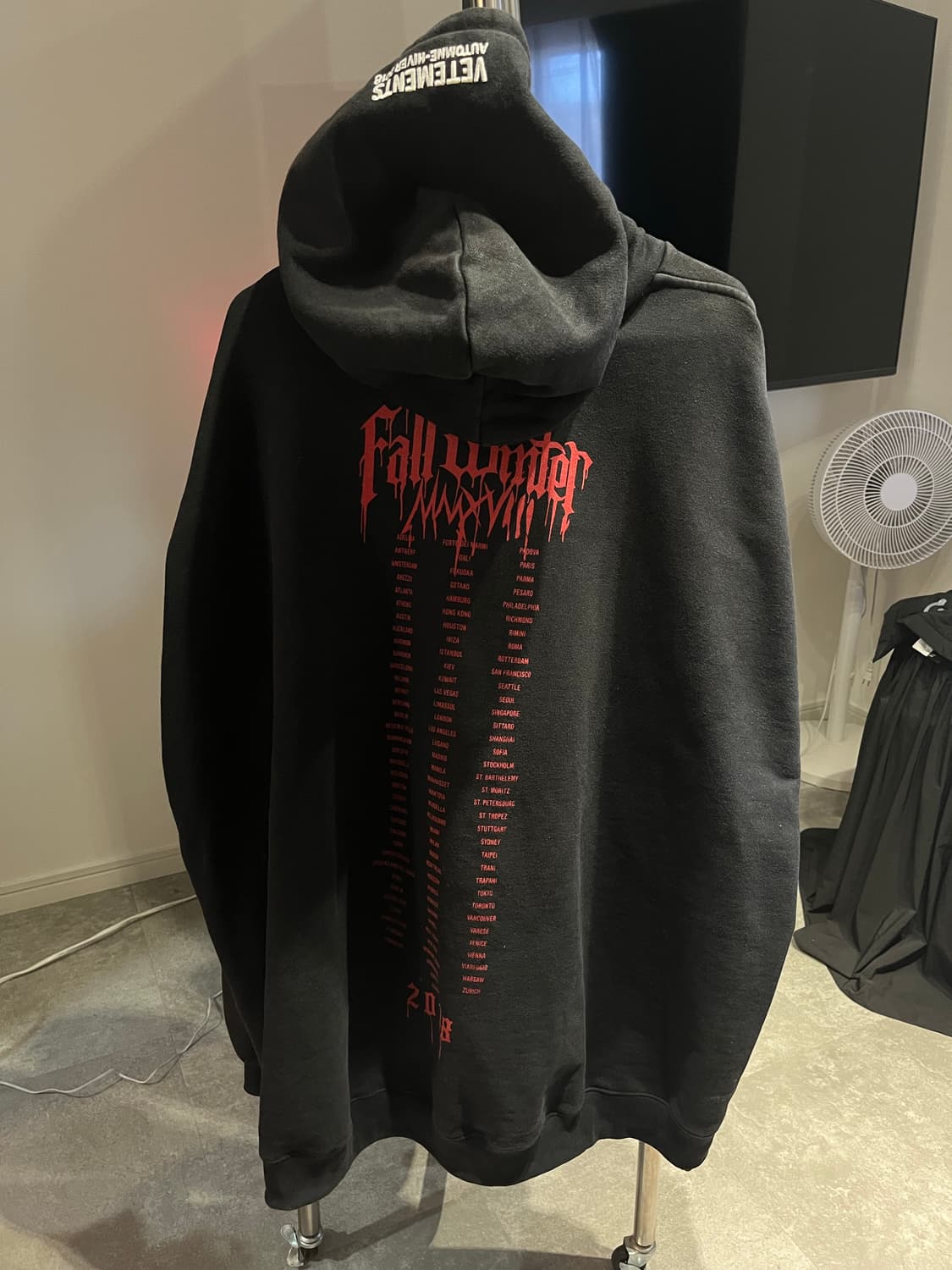 Vetements 2018 시티 메탈 로고 후디 상품이미지2