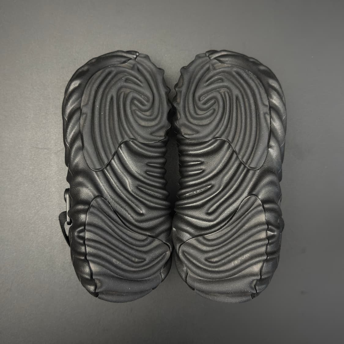 크록스 X 살레헤 벰버리 폴렉스 클로그 상품이미지4