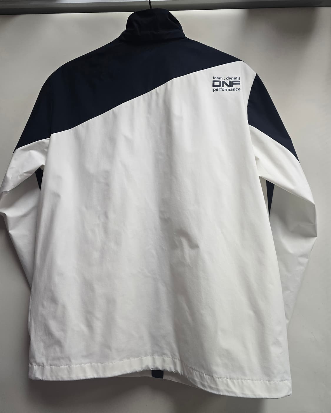 다이나핏 바람막이 L(100) 상품이미지4