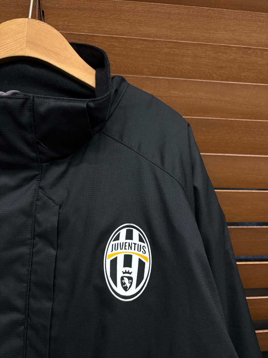 나이키 유벤투스 블랙 바람막이 점퍼 상품이미지5