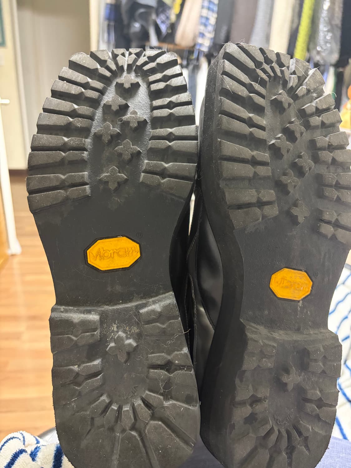 쏘유레슈어 hugo black 265size 상품이미지3