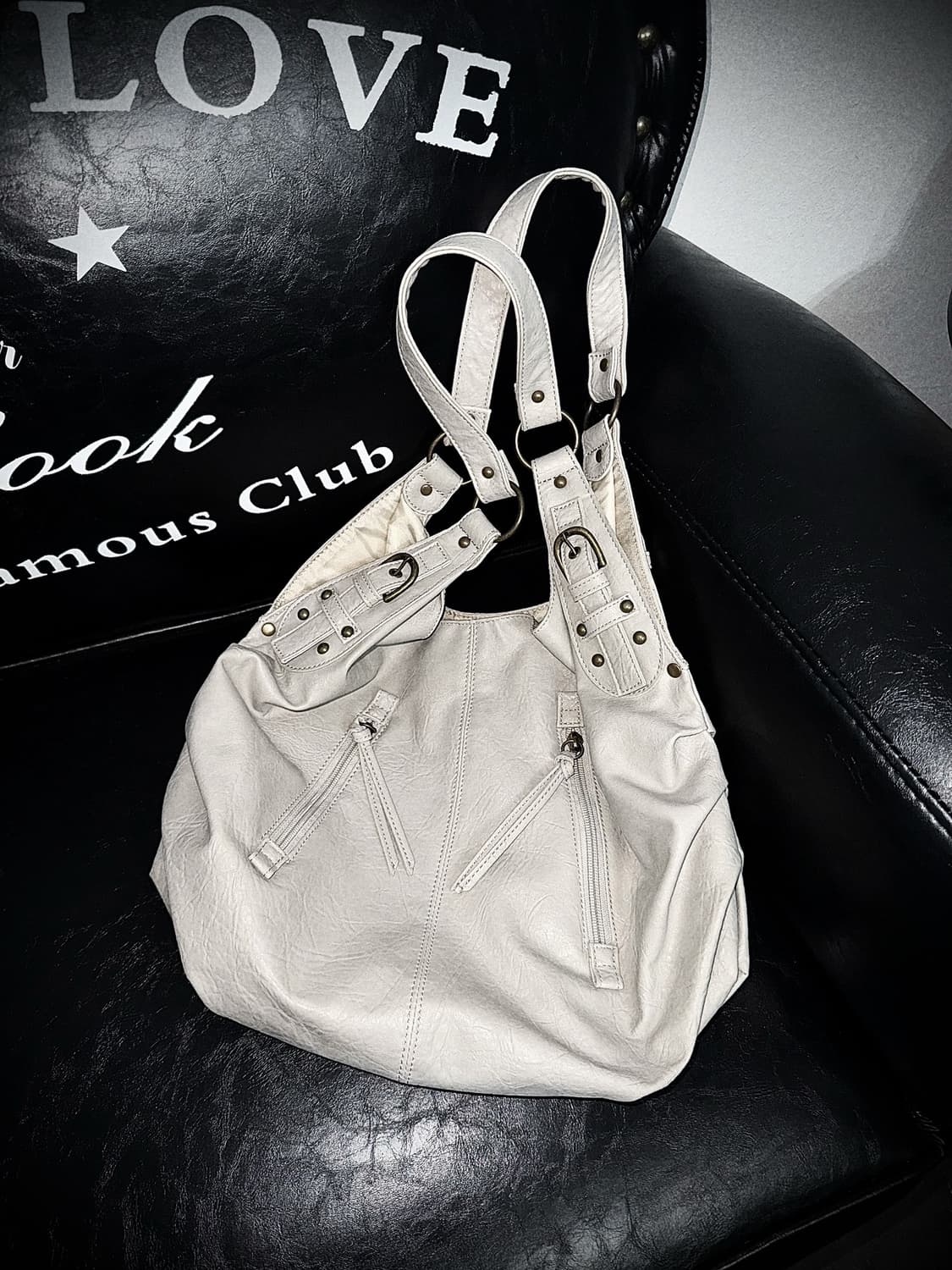 00s real leather studs shoulder bag 상품이미지1