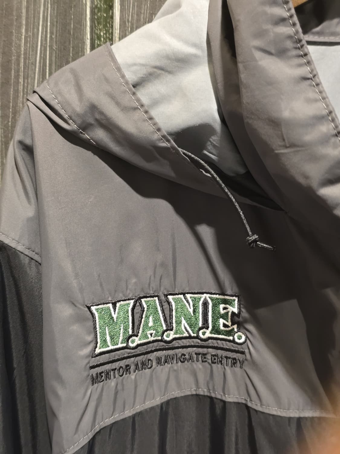 Columbia Windbreaker with MANE. Logo 상품이미지3
