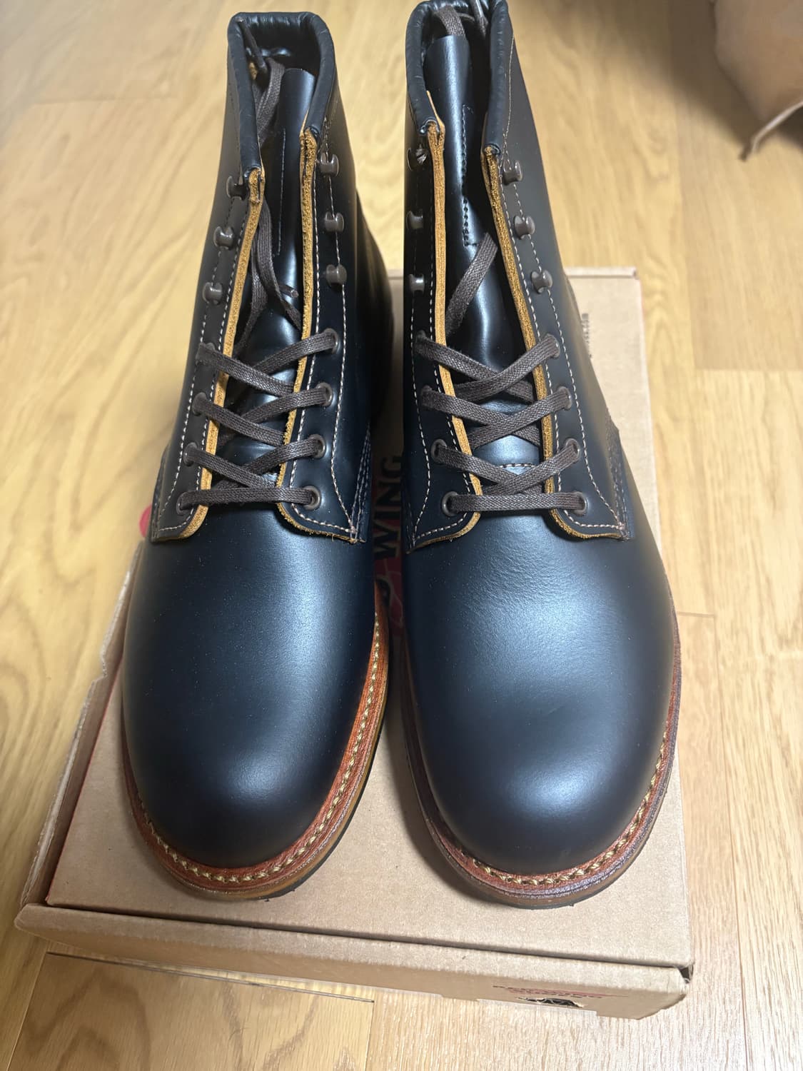 레드윙 벡맨 플랫박스 9060 275 상품이미지1