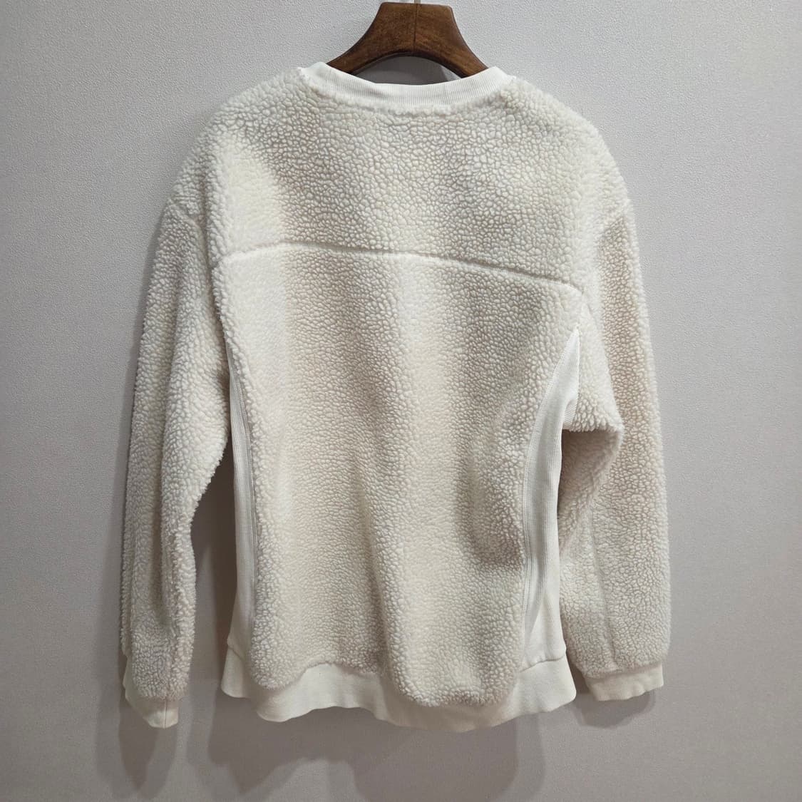 내셔널지오그래픽 뽀글이 티셔츠 L 아이보리 상품이미지6