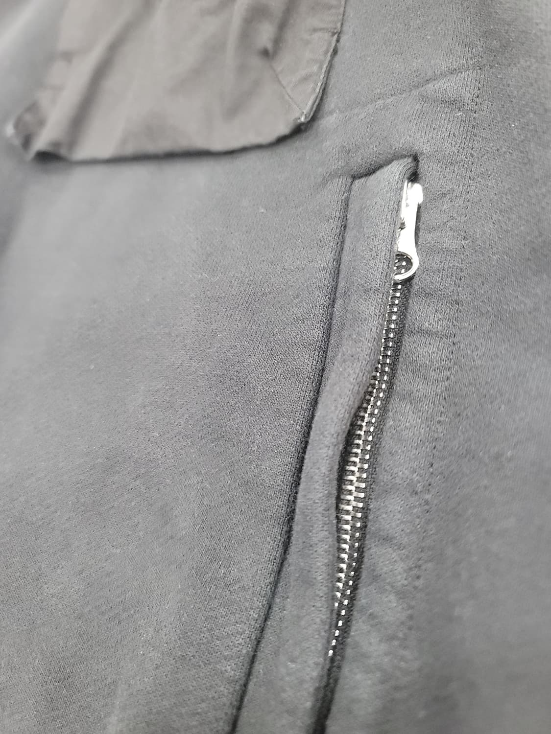 스톤아일랜드 쉐도우프로젝트 블랙 포켓 후드티 상품이미지4