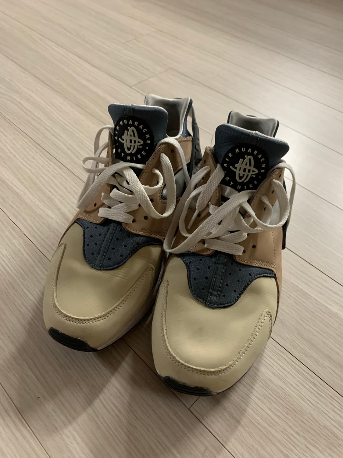 나이키 에어 허라취 270 상품이미지1