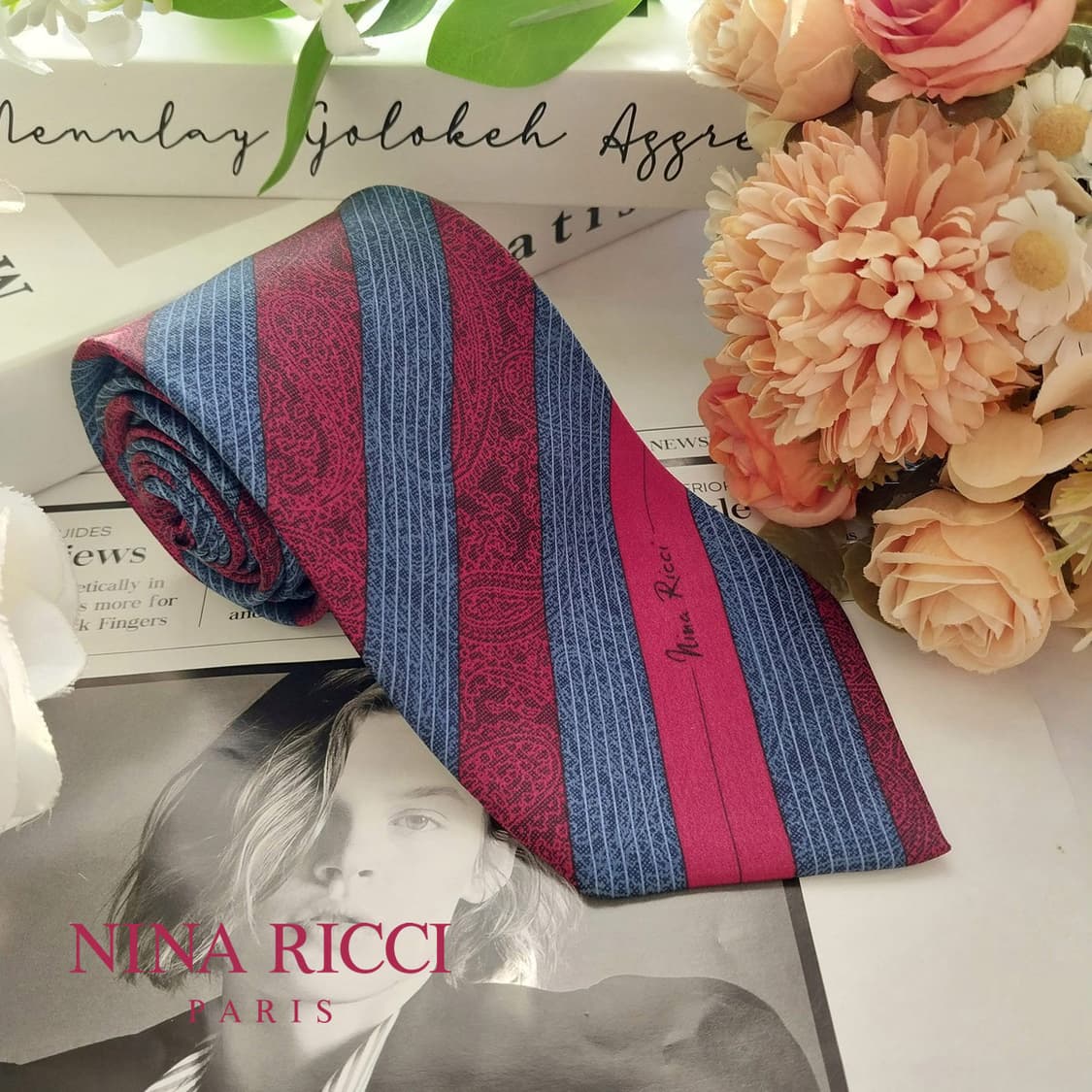 니나리치 실크 블루 스트라이프 로고 넥타이 8cm A+등급 K1718
 상품이미지1