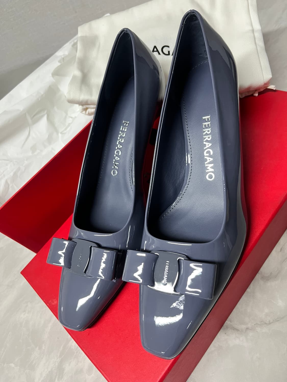페라가모 펌프스 6 1/2 D볼 새상품 상품이미지2