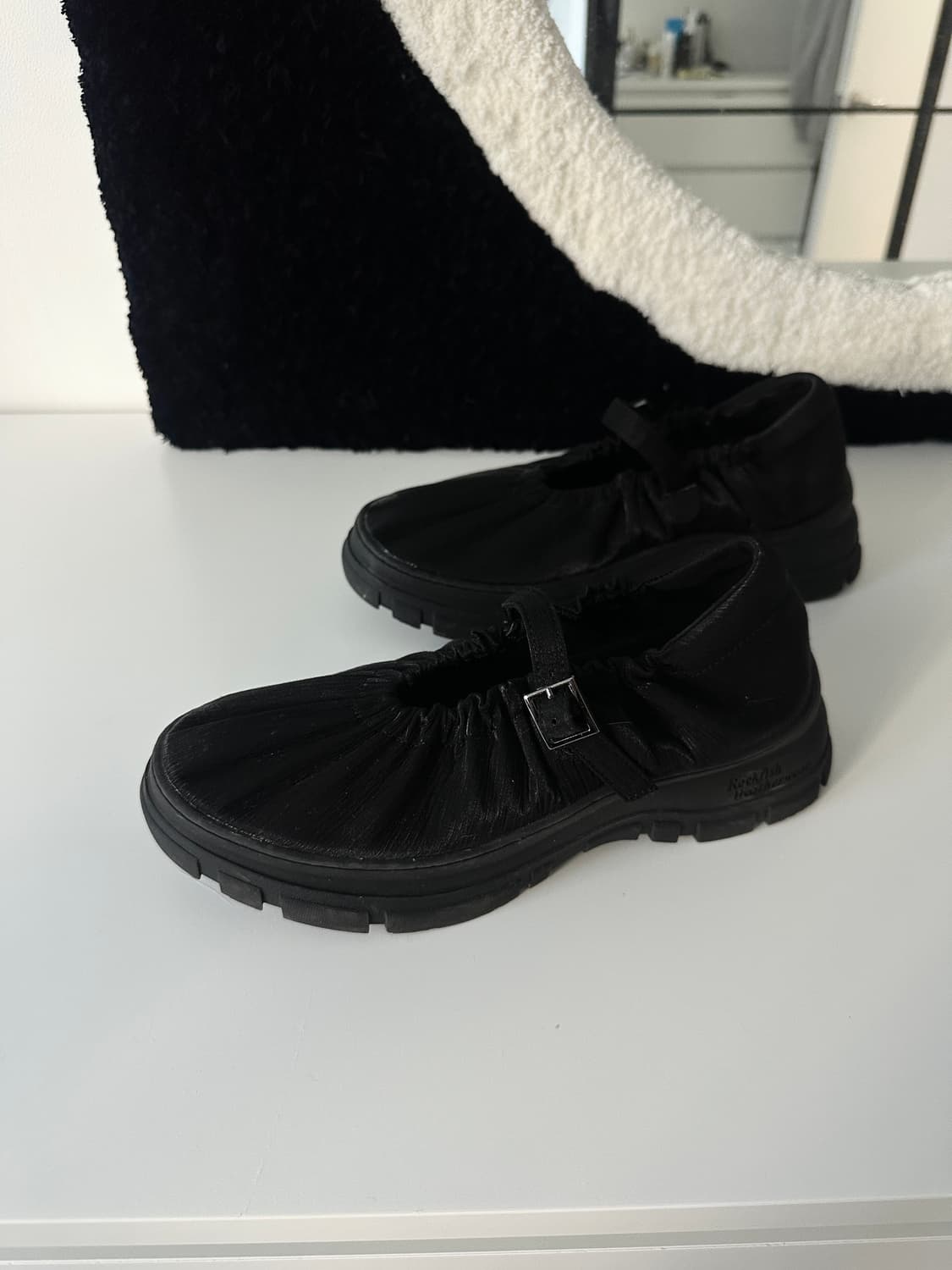 락피쉬 웨더웨어 플랫폼 스크런치 스니커즈 블랙 셰틴(240) 상품이미지5