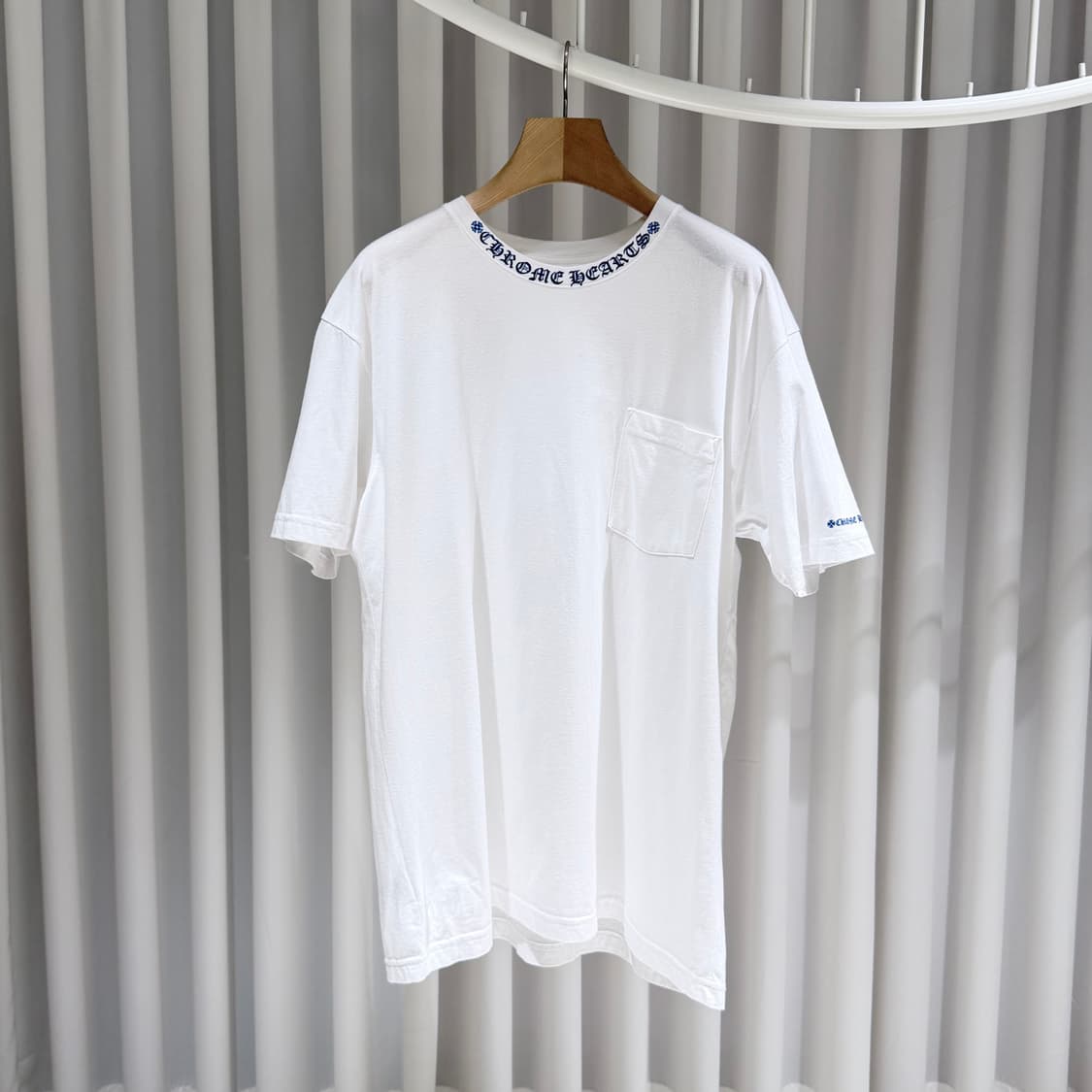 (A+/XL) / 크롬하츠 넥 스크립트 로고 반팔 티셔츠 화이트 상품이미지1