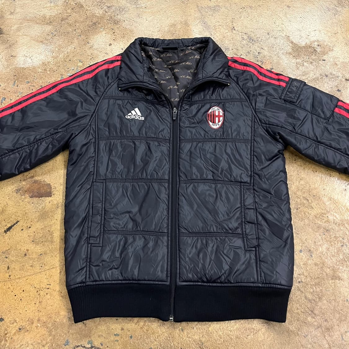 아디다스 검빨 ac밀란 숏패딩 90 상품이미지3
