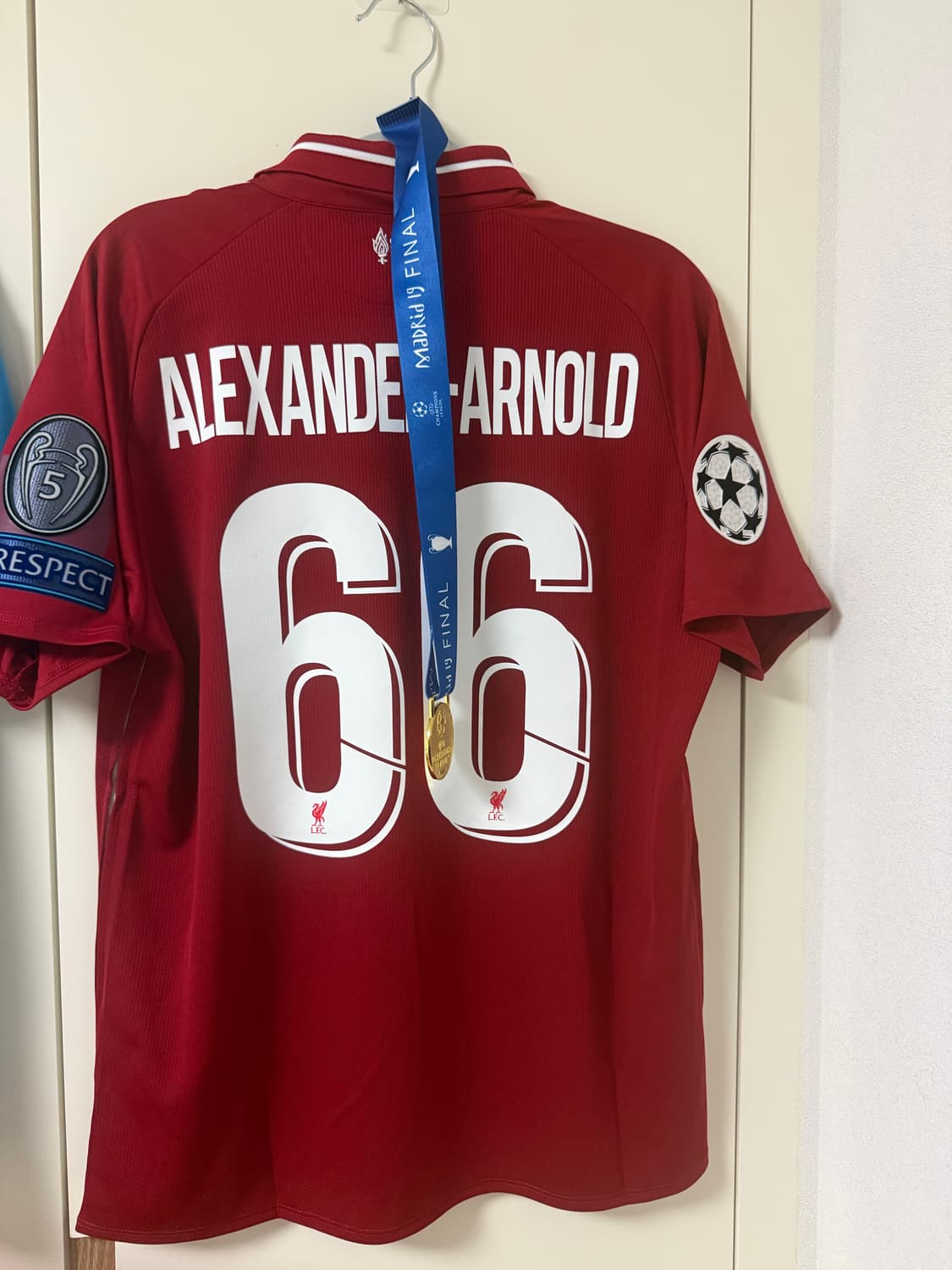 18-19 리버풀 챔스 결승 아놀드 유니폼 판매 상품이미지1