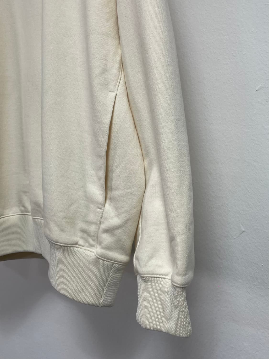 솔리드옴므 빅로고 라운드 맨투맨 (on.316) 상품이미지5