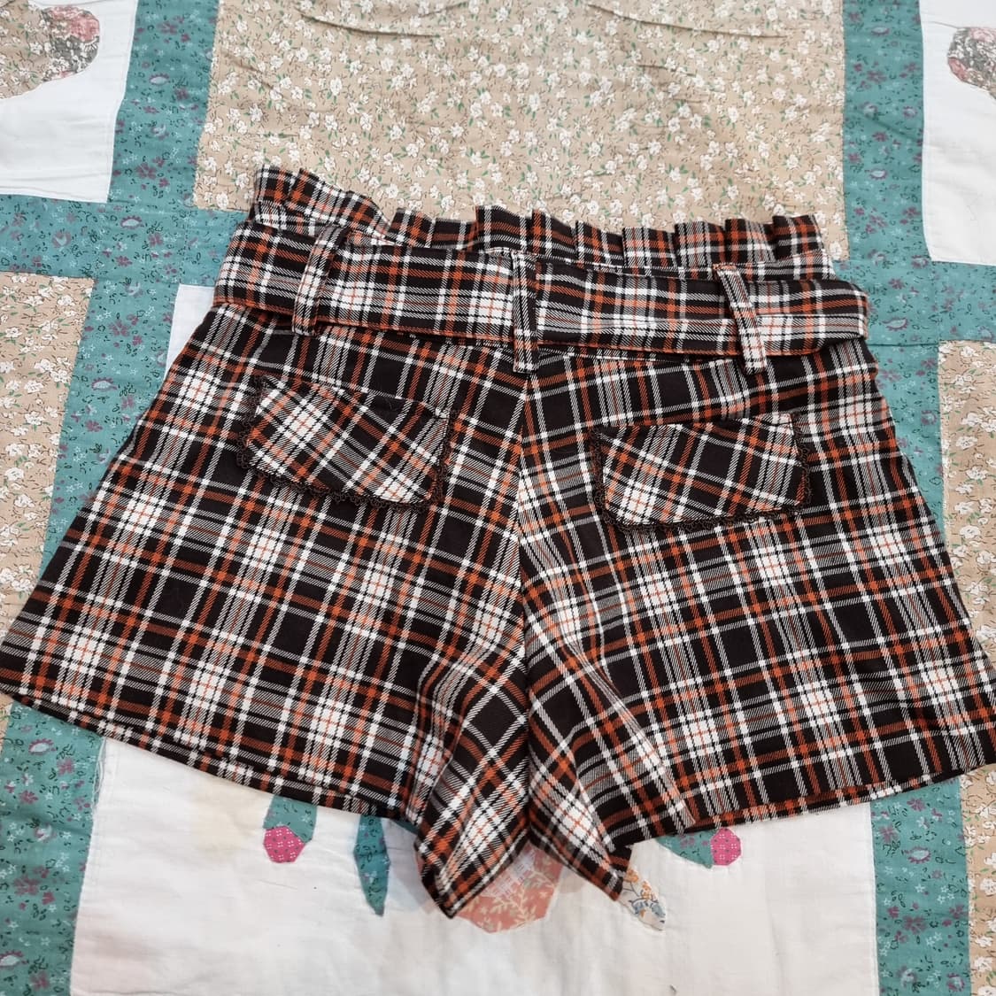 하이웨스트 체크 골드버튼 리본 쇼츠 상품이미지3