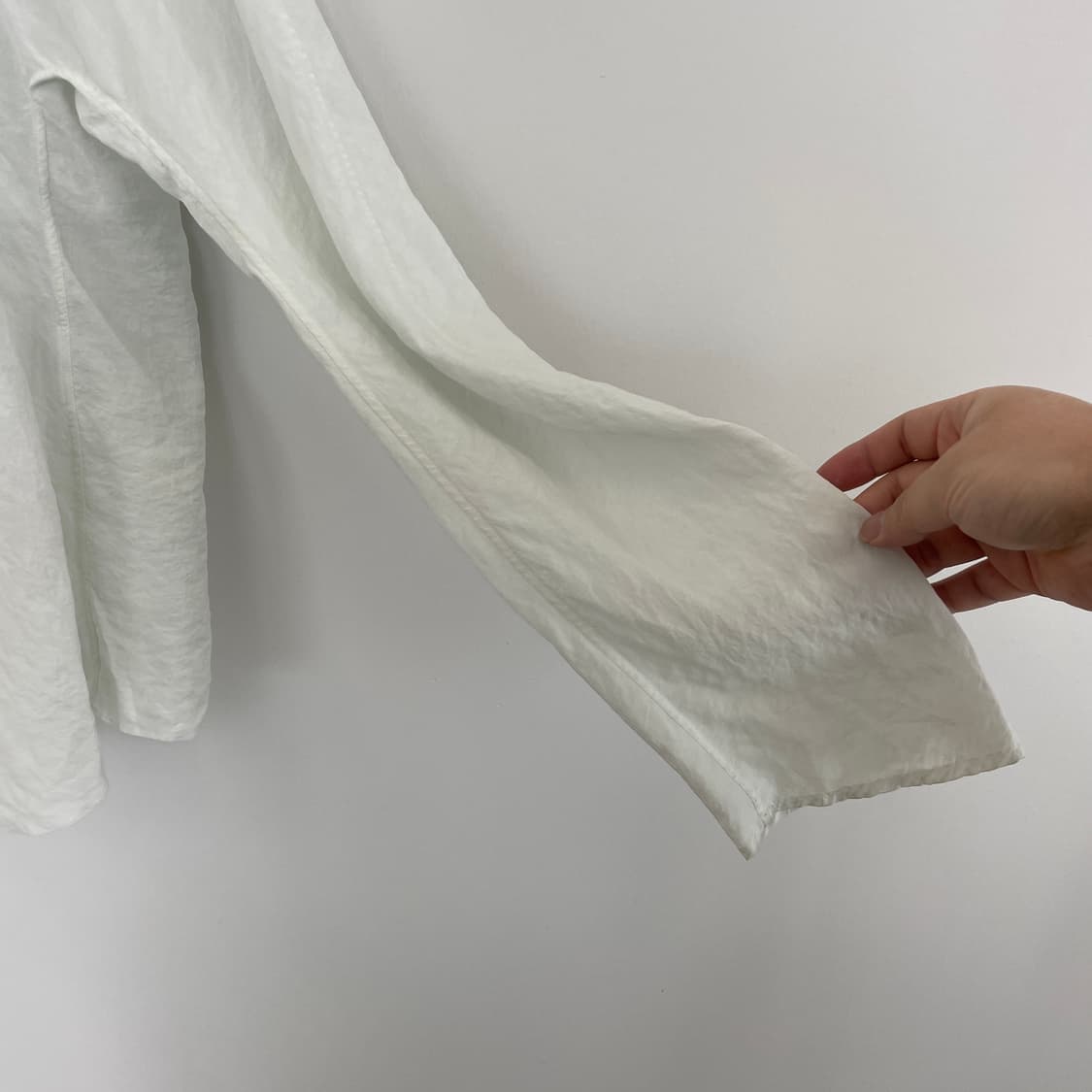 르메르 타이 드레이프 넥 블라우스 상품이미지6