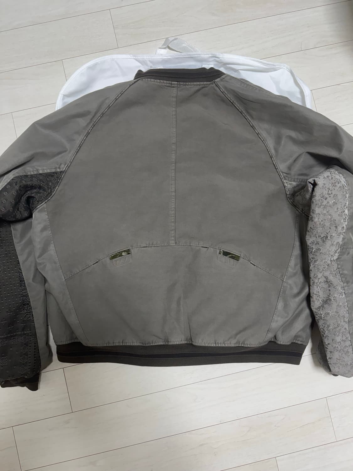 (1회착용)25fw 폴리테루 리버시블 플로랄 수베니어 자켓3 상품이미지2