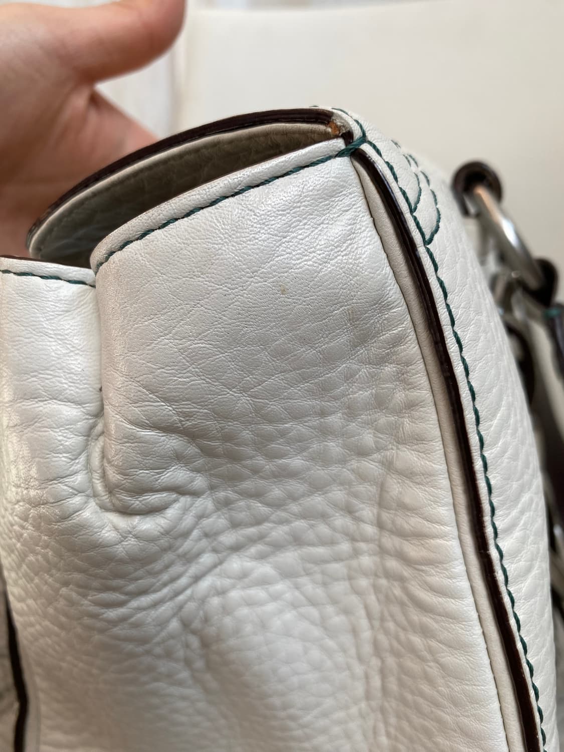 코치 화이트 그린스티치 토트백 상품이미지6