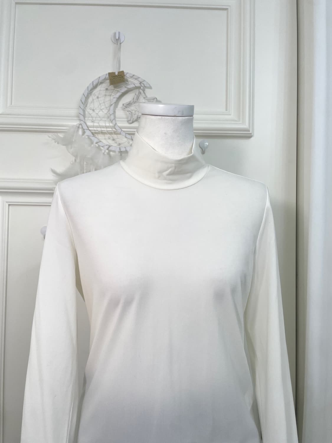 white turtle-neck cool top&white bow poi 상품이미지10