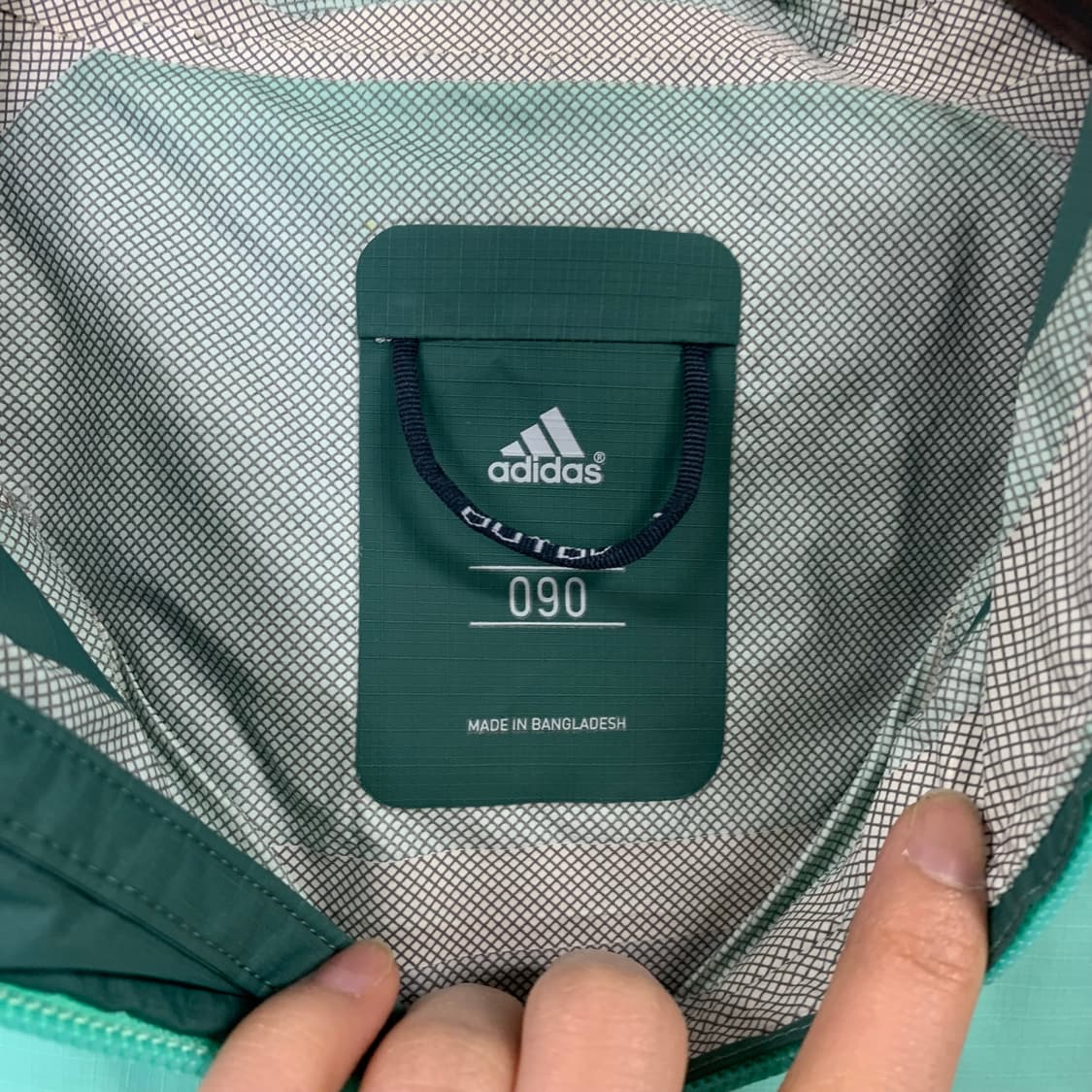 아디다스 배색 유틸리티 마운틴 자켓 상품이미지6