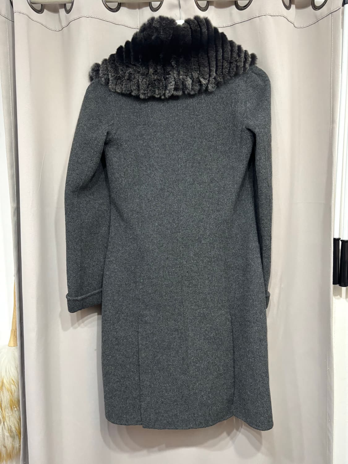 띠어리 여성 토끼털 코트 Free사이즈 상품이미지3