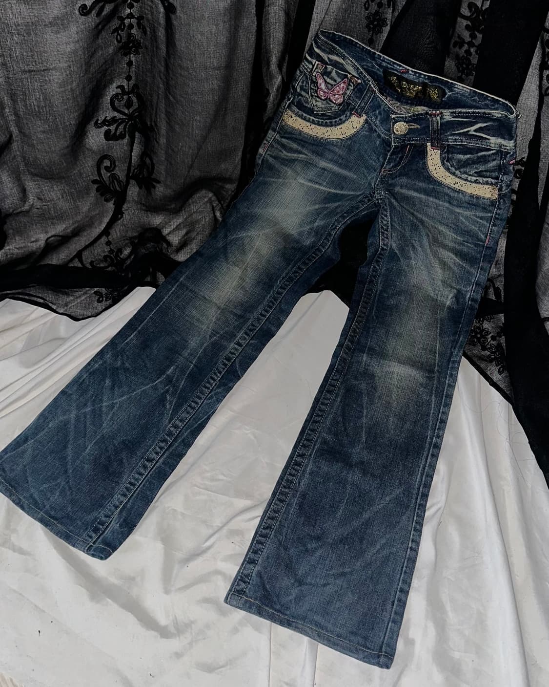 butterfly embroidered flare jeans 상품이미지3