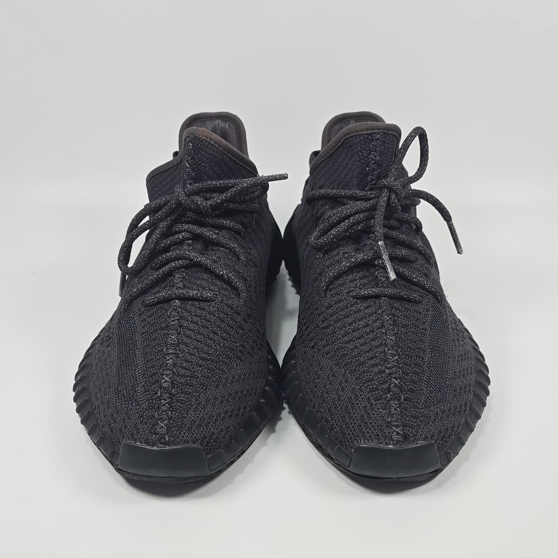 이지부스트 350 v2 트리플블랙 논 리플렉티브( 26 상품이미지2