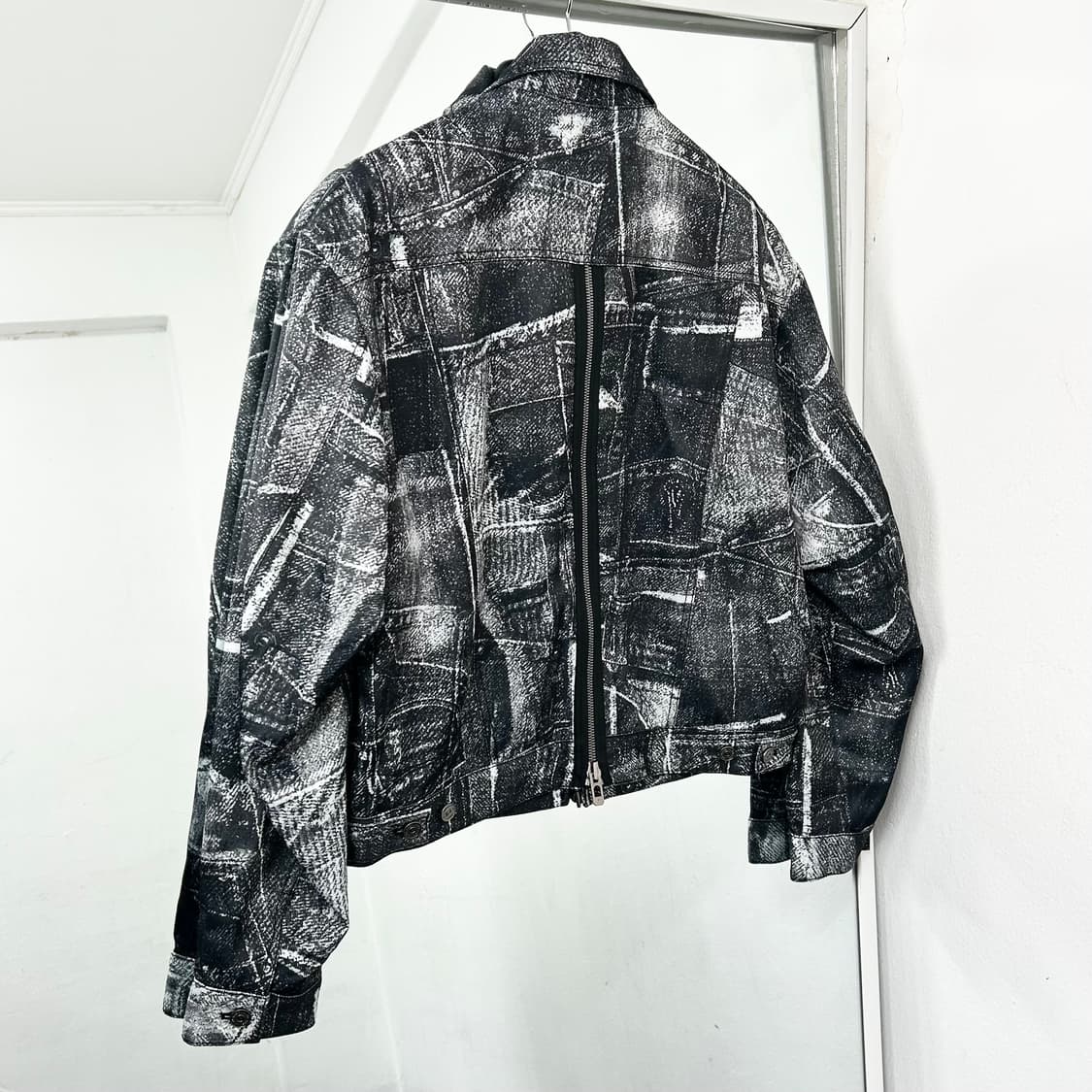 메종 미네드 블랙 웨이브 프린팅 자켓 상품이미지6