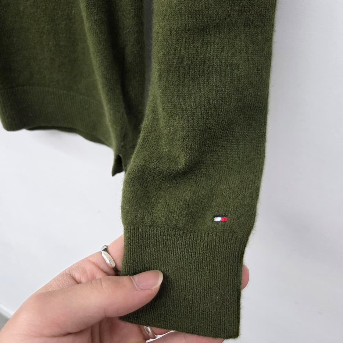 타미힐피거 올리브 니트 스웨터 여성 M 상품이미지4