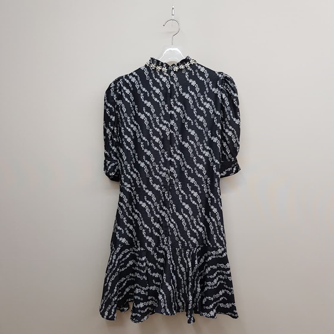 산드로 하트 플라워 패턴 프릴넥 미니 원피스 36사이즈 상품이미지6