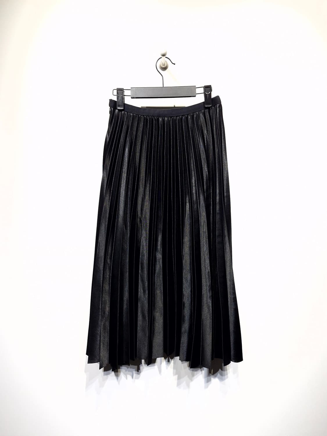 페이퍼문. 메탈릭 플리트 스커트 블랙_55 상품이미지3