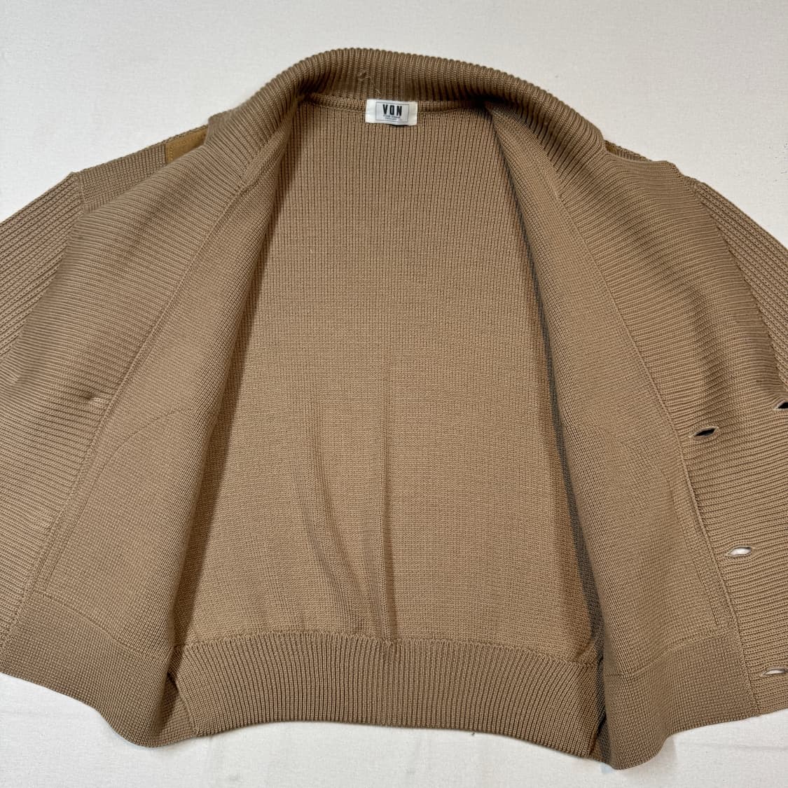 L) VON 더블 브레스티드 스웨이드 니트 가디건 상품이미지4