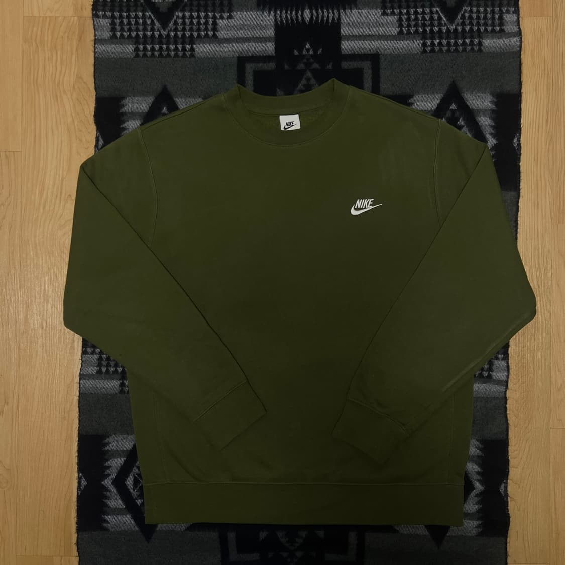 나이키 카키 맨투맨 상품이미지2