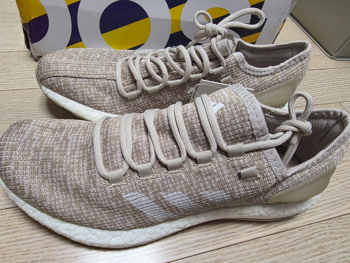 아디다스 퓨어부스트 베이지색상 285사이즈 상품이미지2