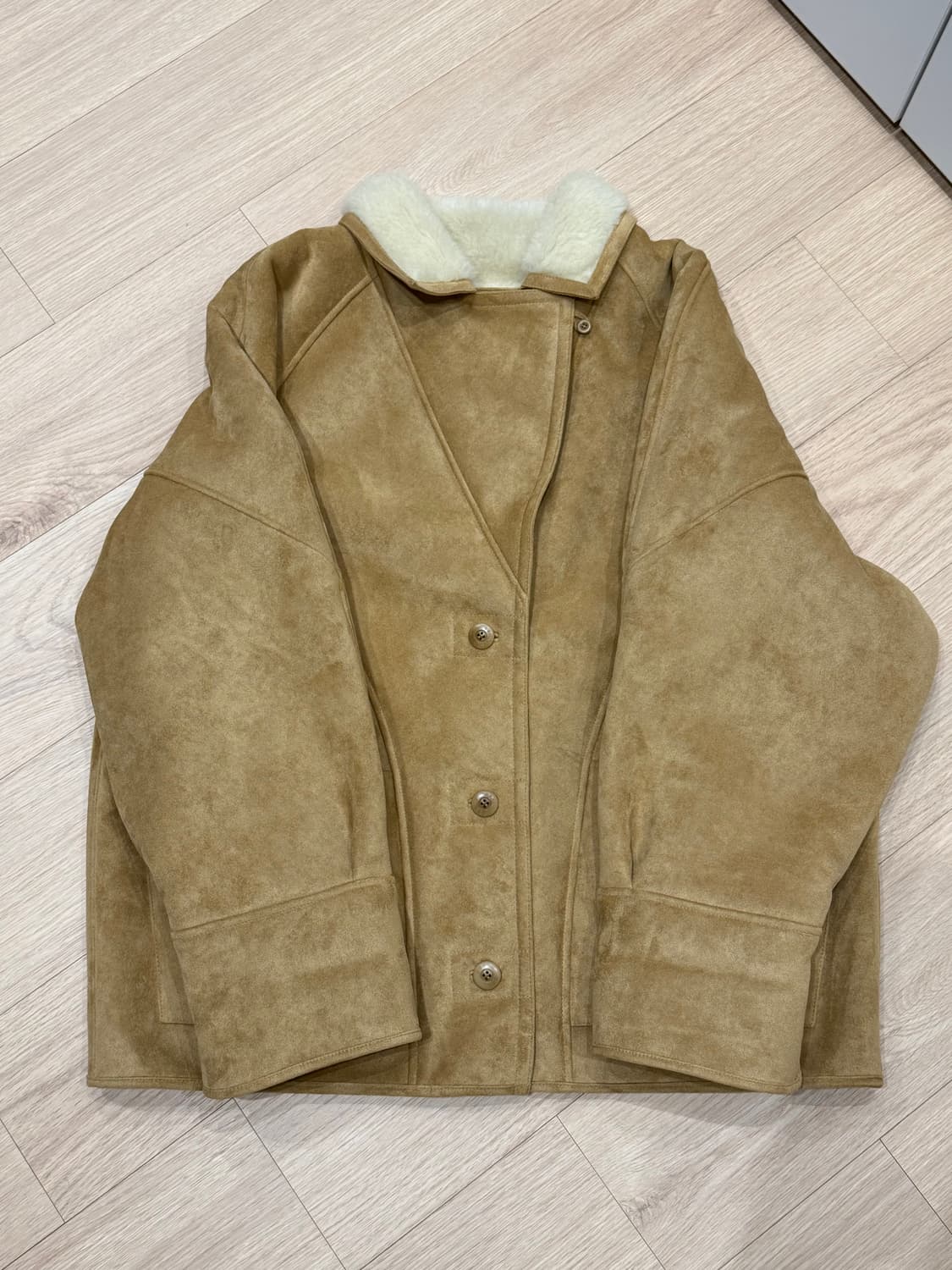 GBH 시어일 무스탕 상품이미지2