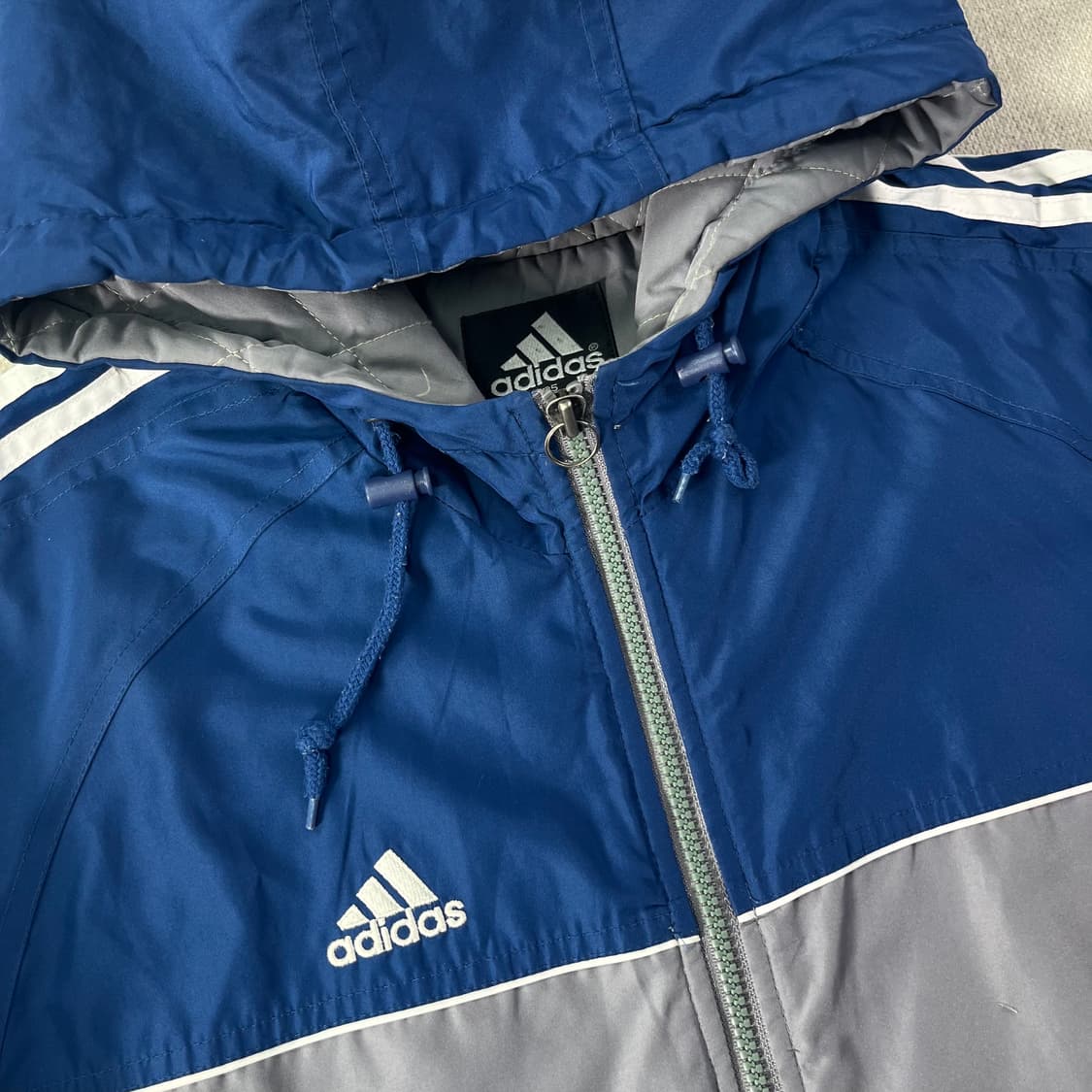 100 00s 아디다스 올드스쿨 바람막이 점퍼 상품이미지3