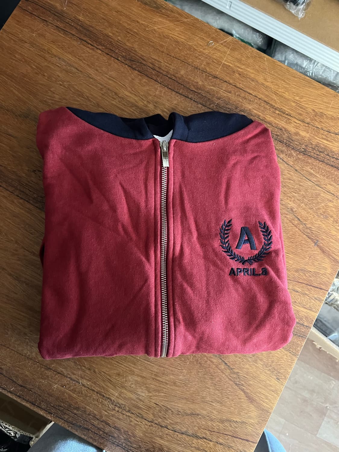 에이프릴에잇 APR.8 후드집업 상품이미지1