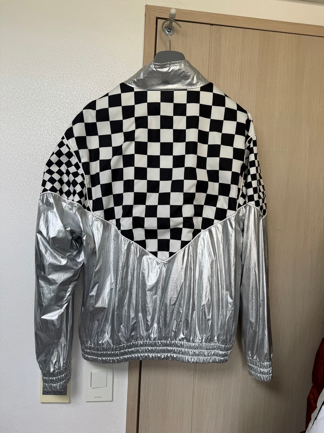 [52] 셀린느 체커보드 라미네이트 실버블록 오버 자켓 상품이미지5