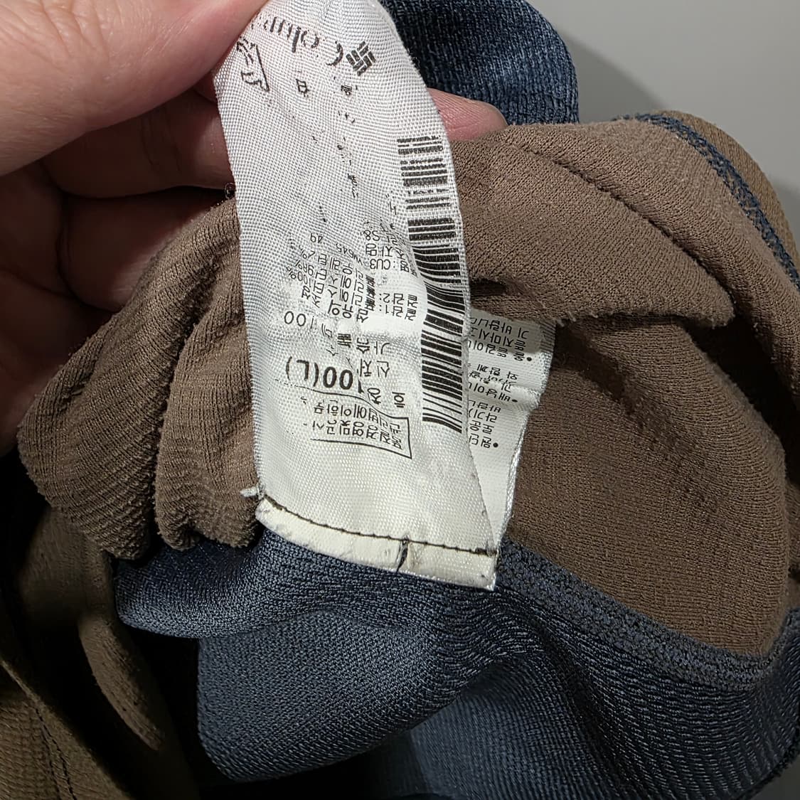 컬럼비아 기능성 하프 집업 배색 티셔츠 상품이미지4